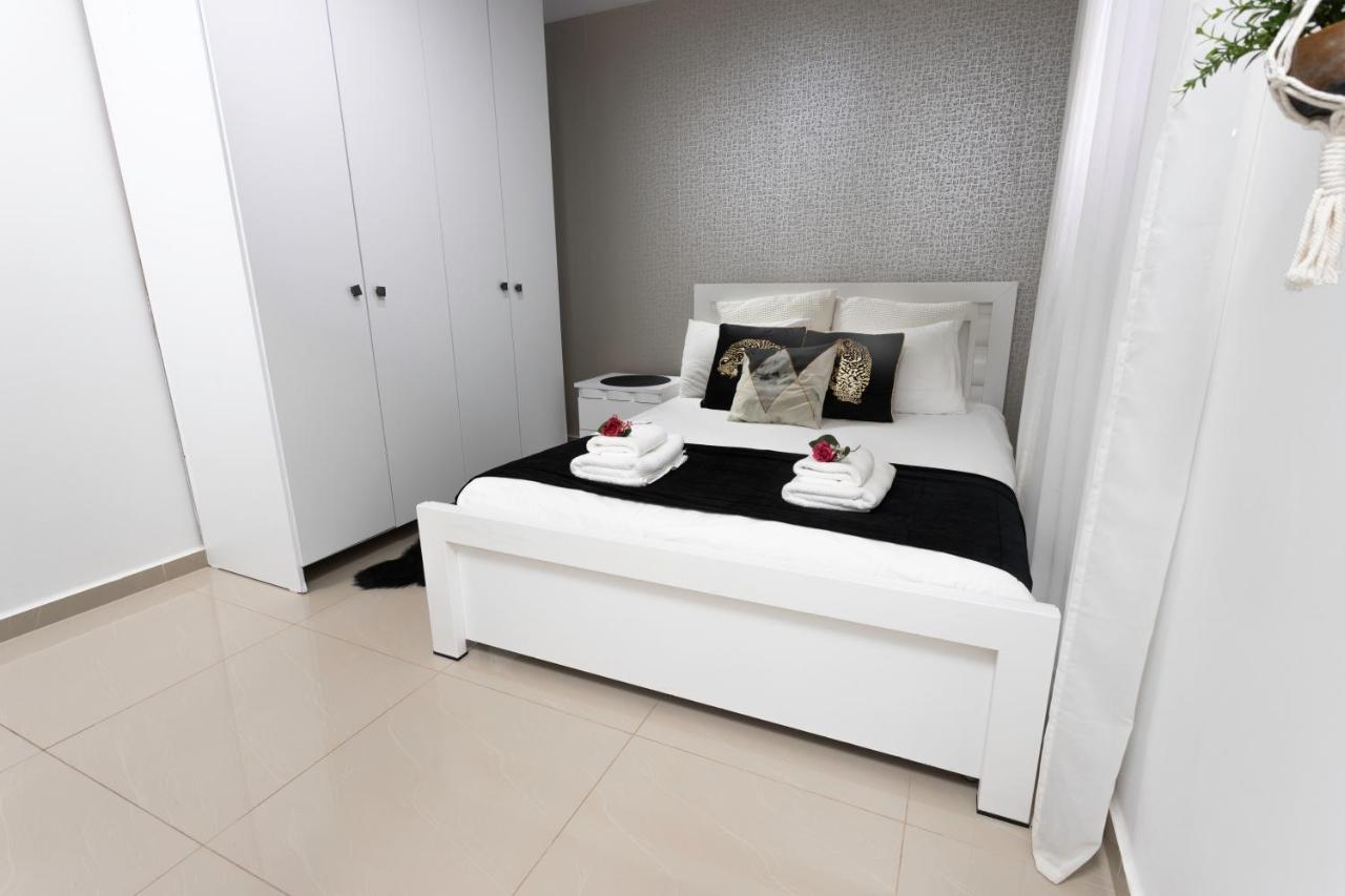 Appartement Yalarent Seaview 3Br Apt - Families Only à Eilat Extérieur photo